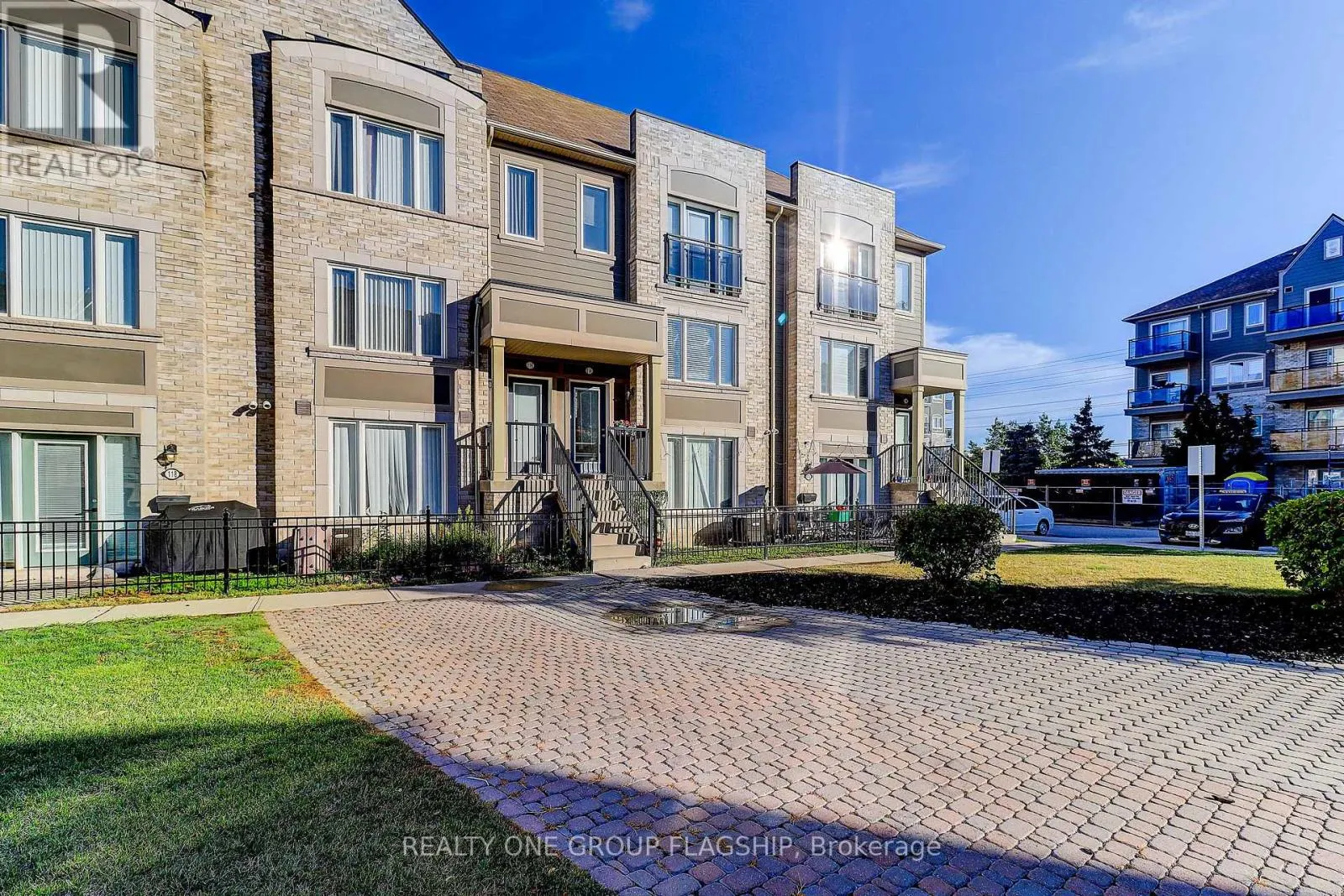 114 - 3050 ERIN CENTRE BOULEVARD