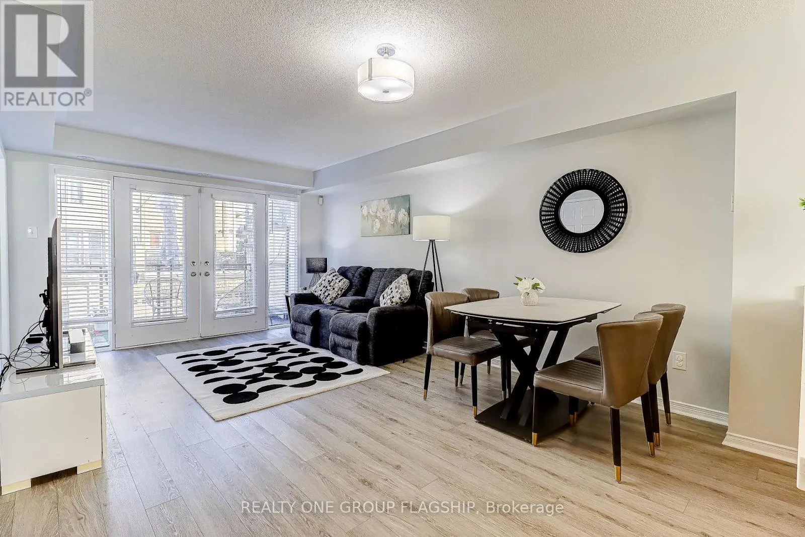 114 - 3050 ERIN CENTRE BOULEVARD