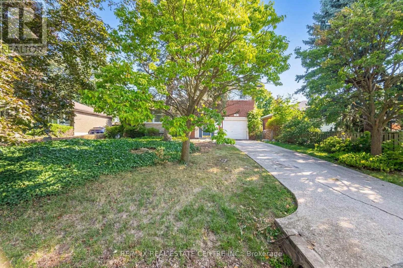 525 SWANN DRIVE