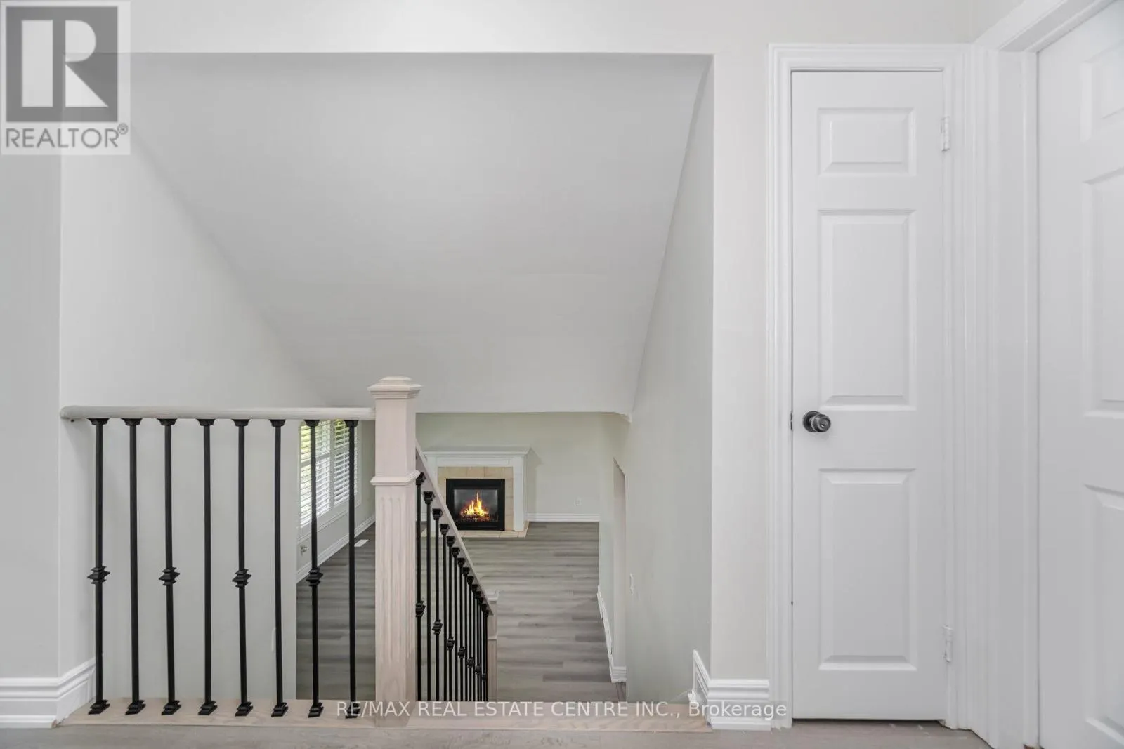 525 SWANN DRIVE