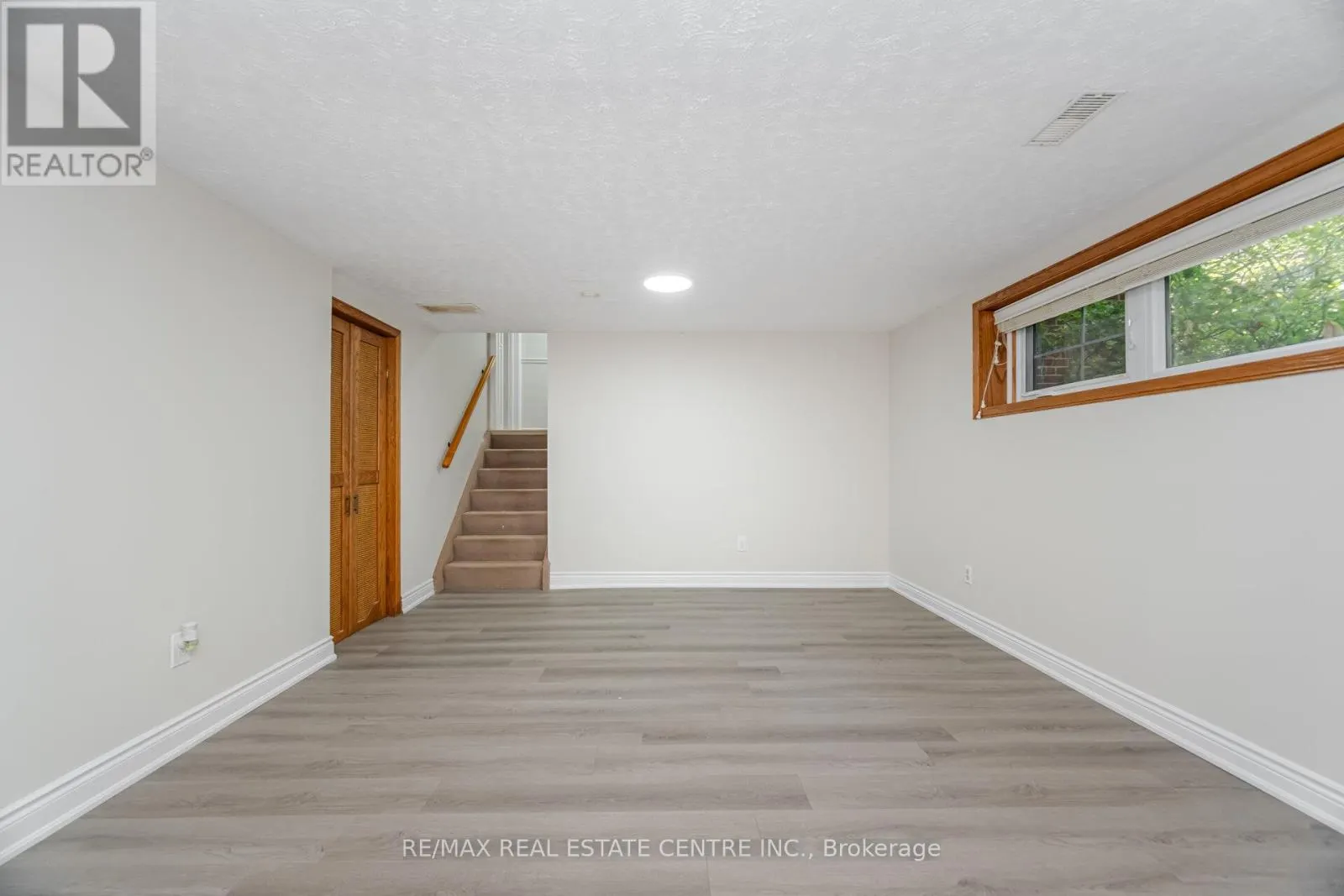 525 SWANN DRIVE