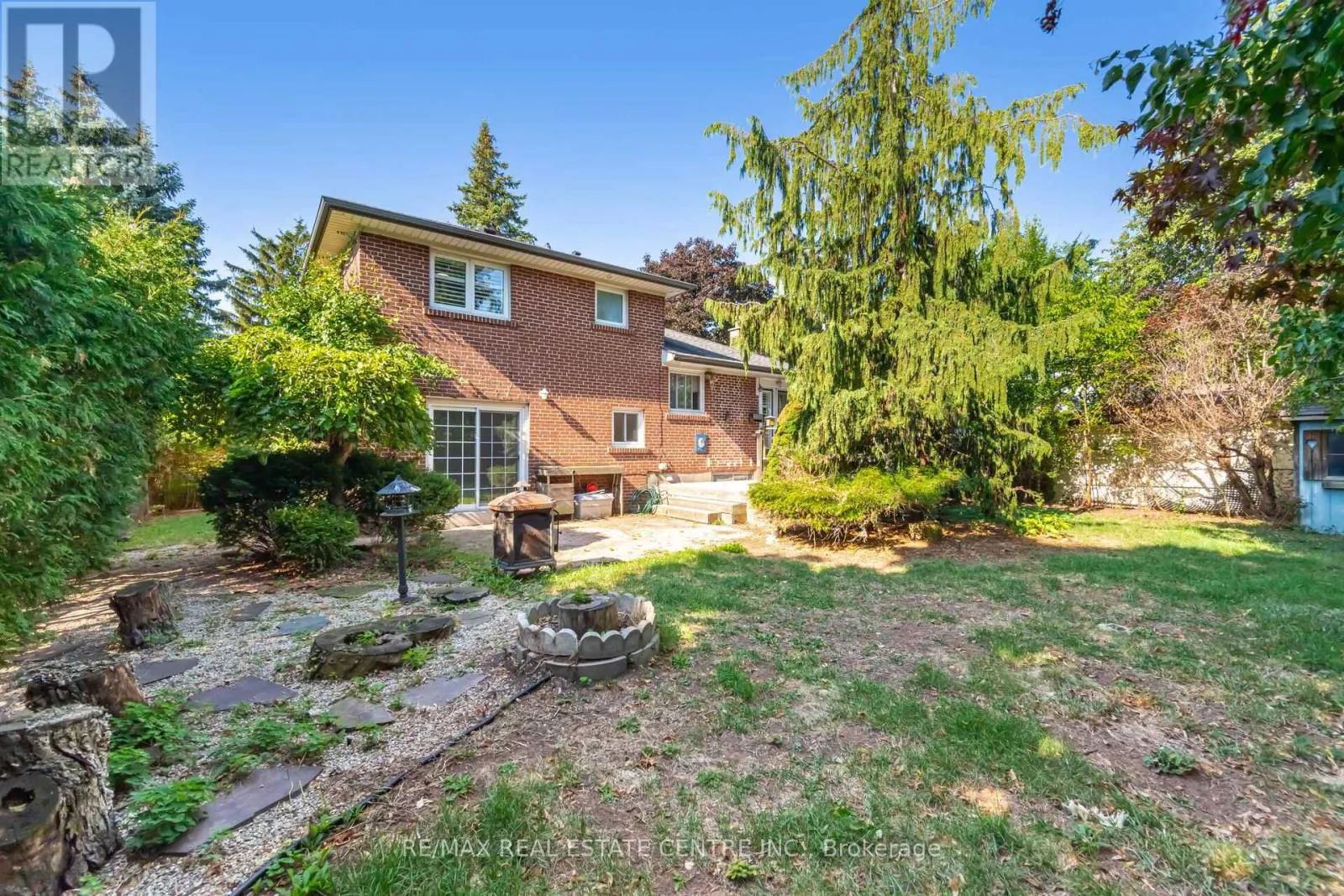 525 SWANN DRIVE