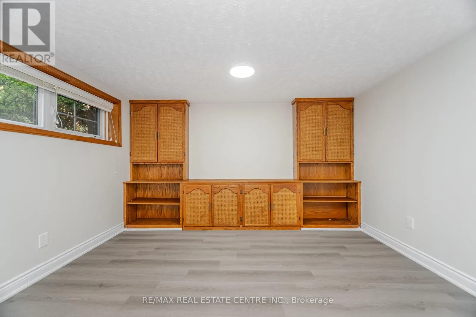525 SWANN DRIVE