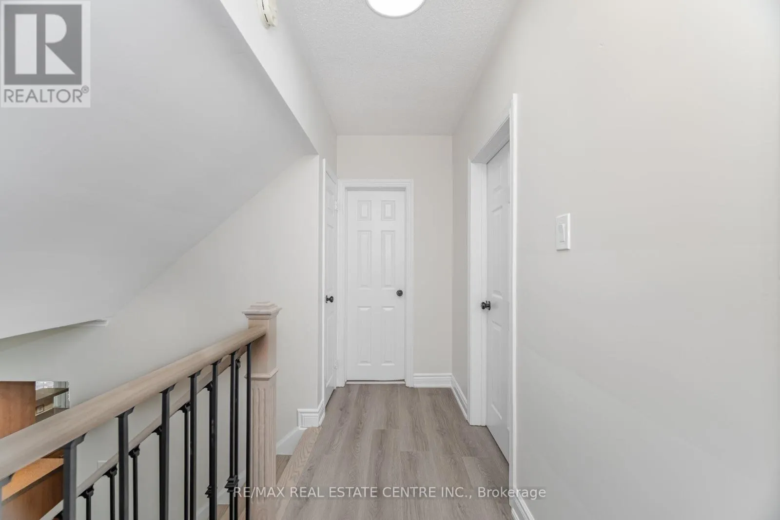 525 SWANN DRIVE