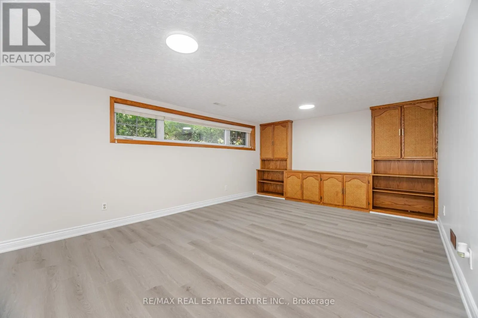 525 SWANN DRIVE