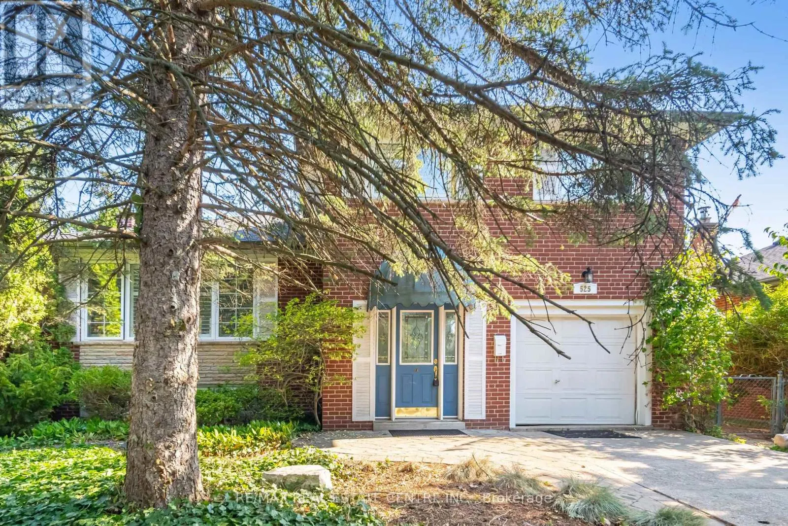 525 SWANN DRIVE