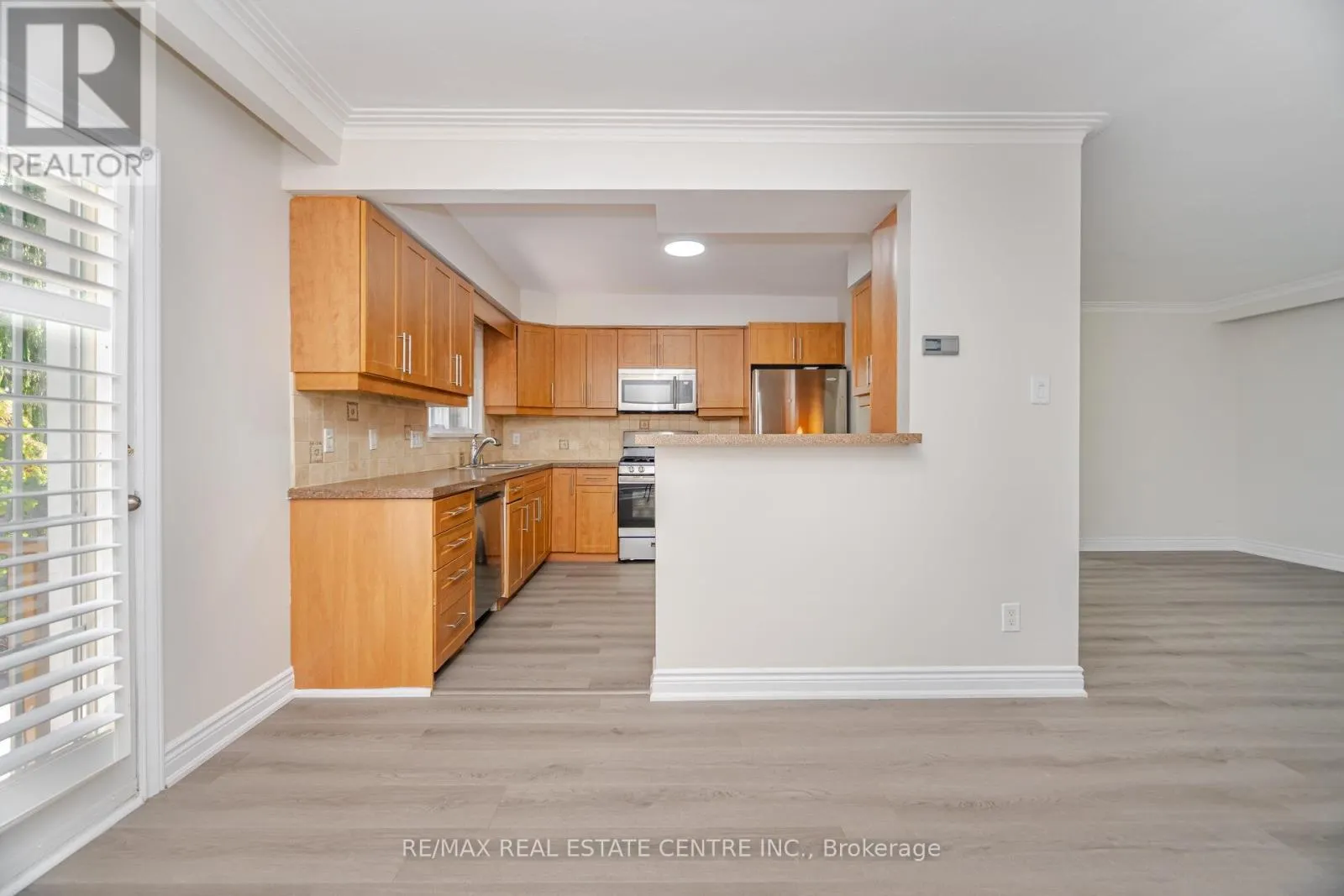 525 SWANN DRIVE