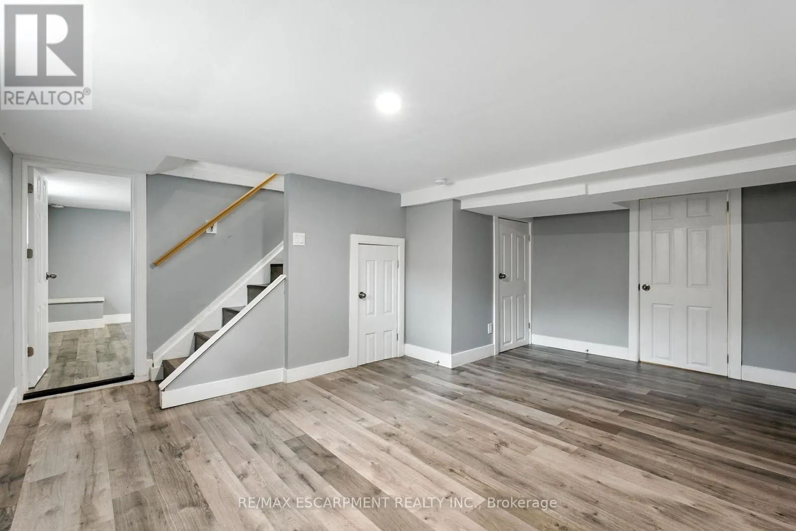 1233 CORIC AVENUE