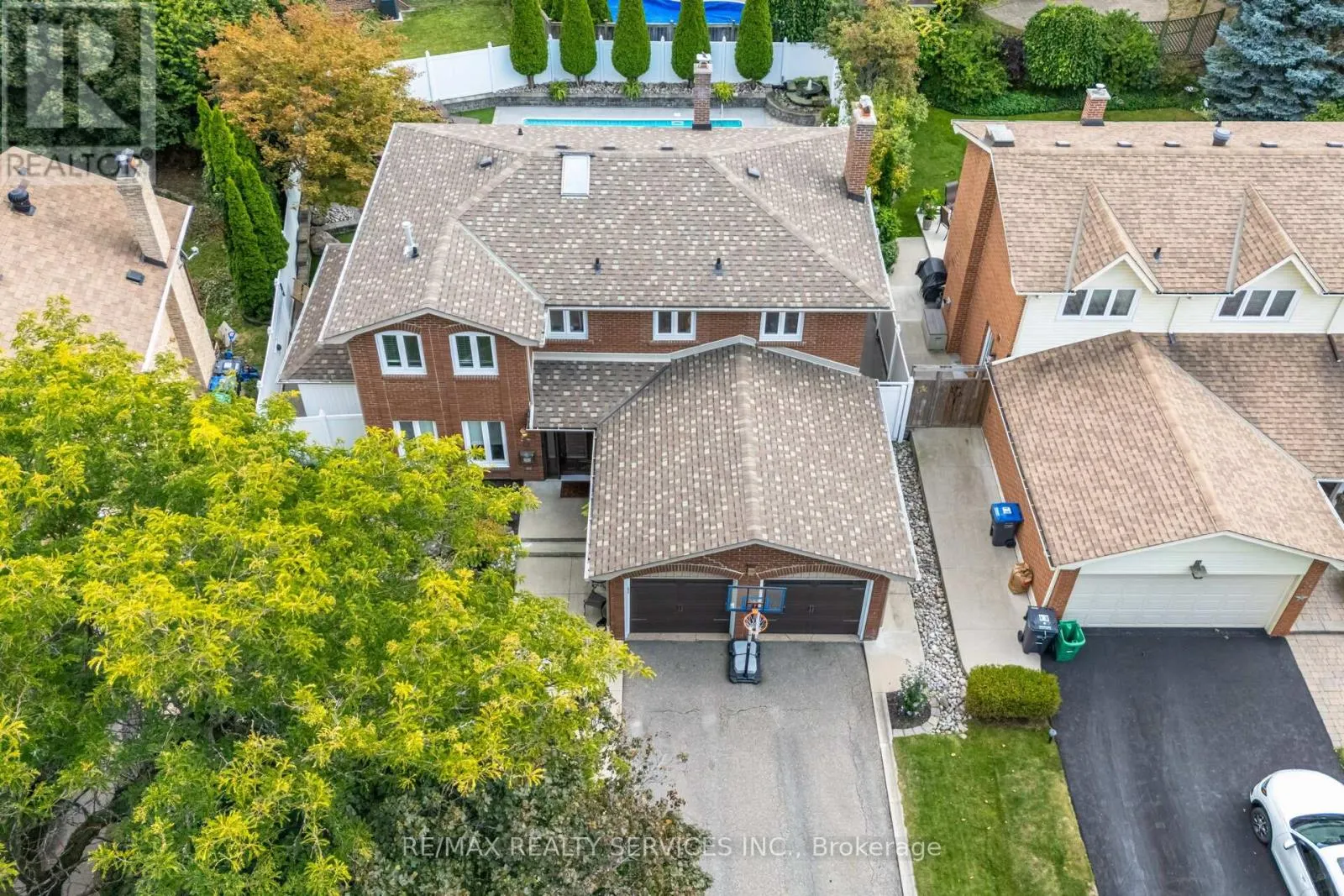 54 MAIDSTONE CRESCENT