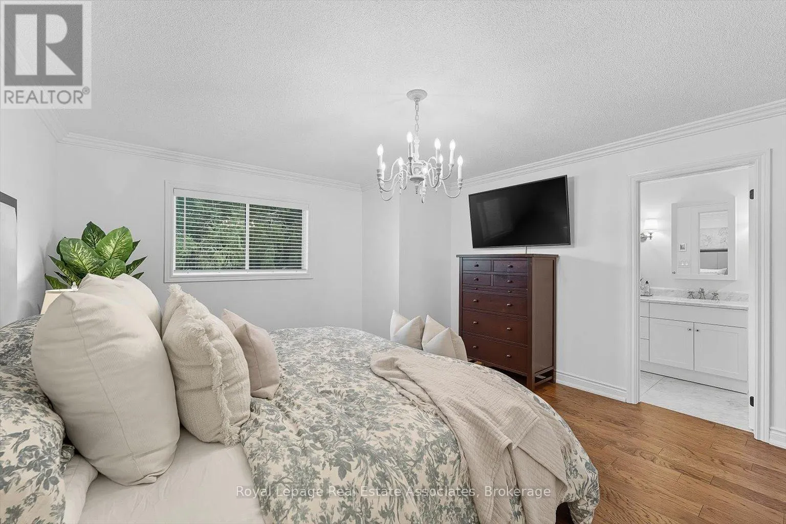 47A OAKWOOD AVENUE N