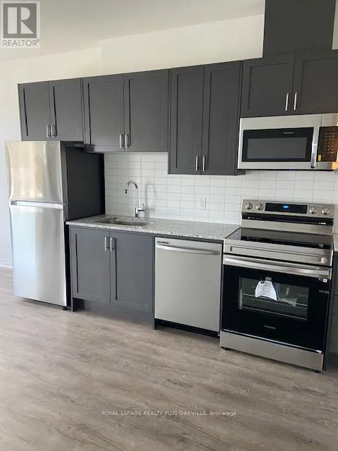 407 - 3285 CARDING MILL TRAIL