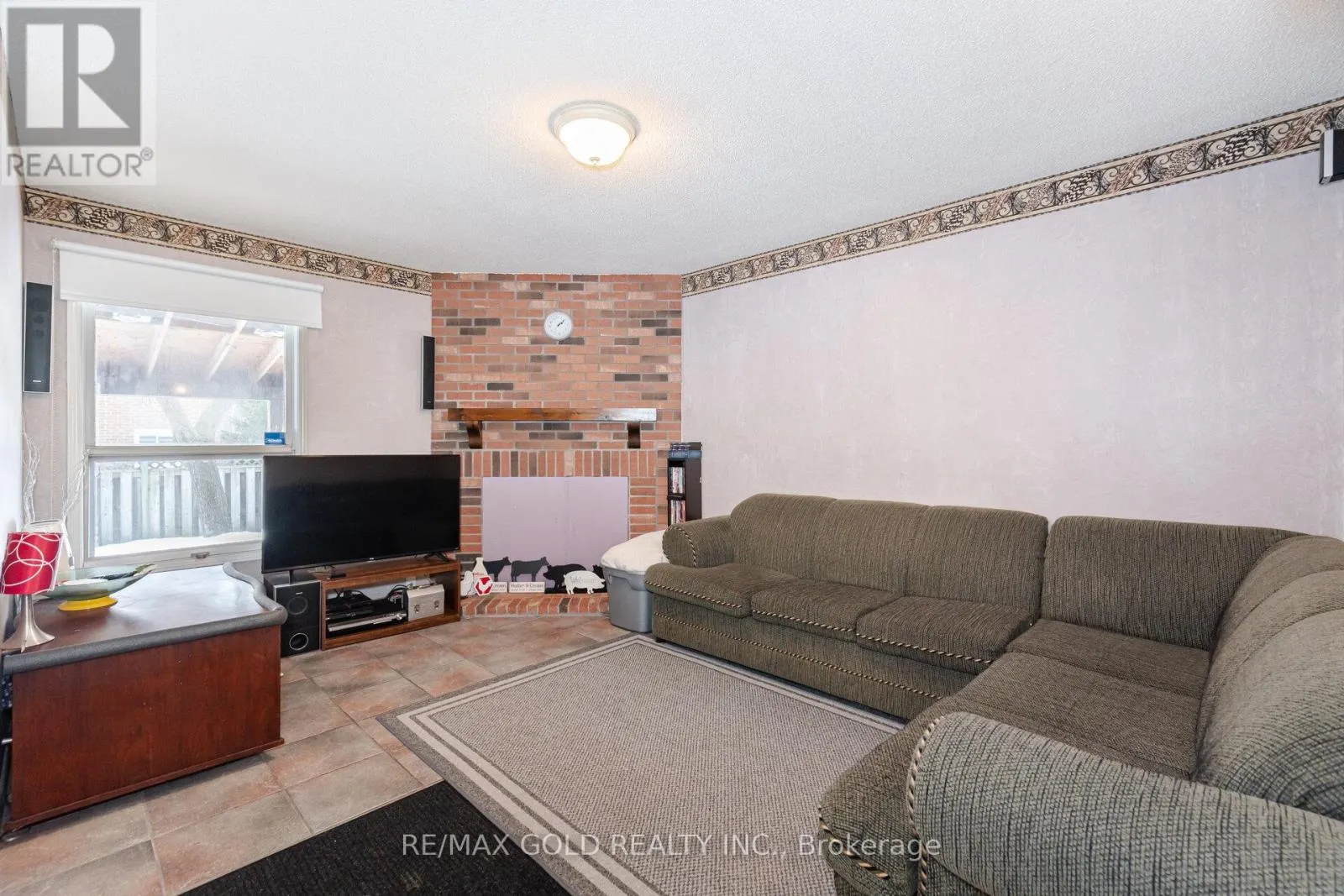 29 BRYDON CRESCENT