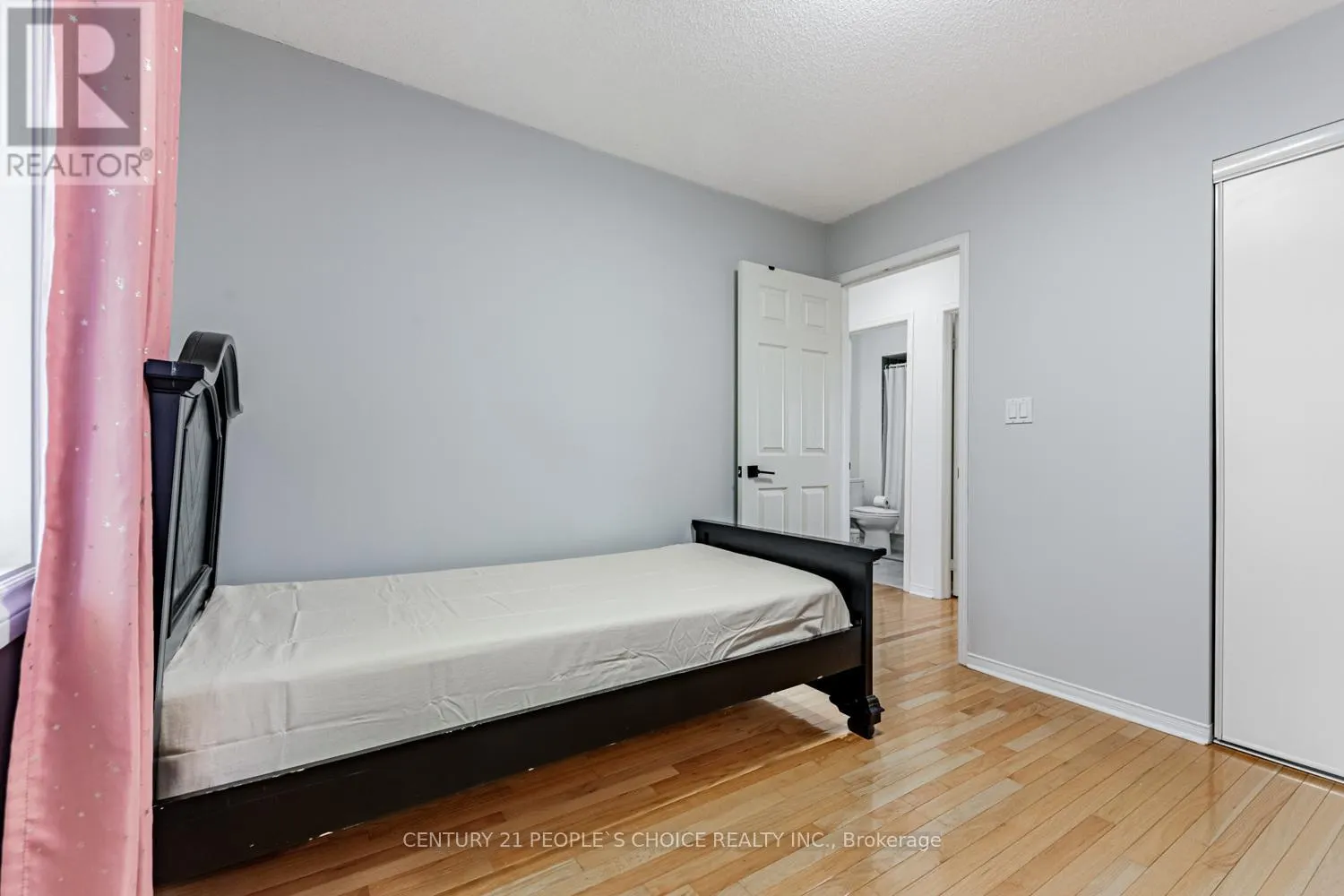 5 - 27 WEST DEAN PARK DRIVE