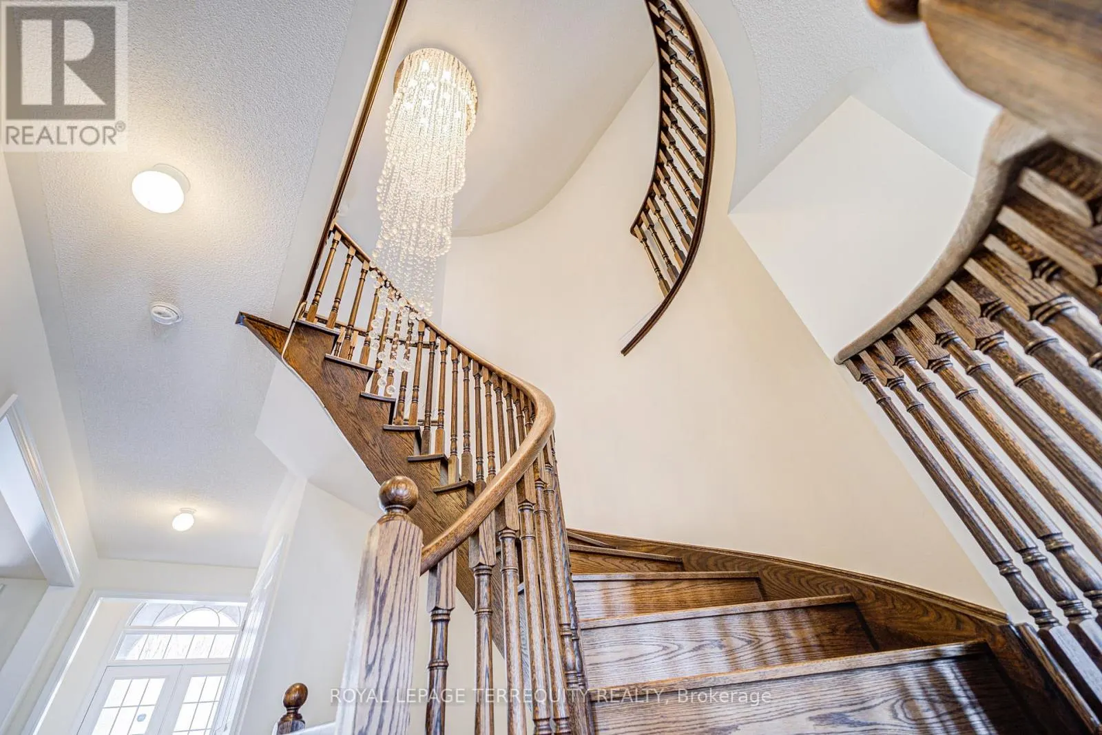 32 MISTYGLEN CRESCENT