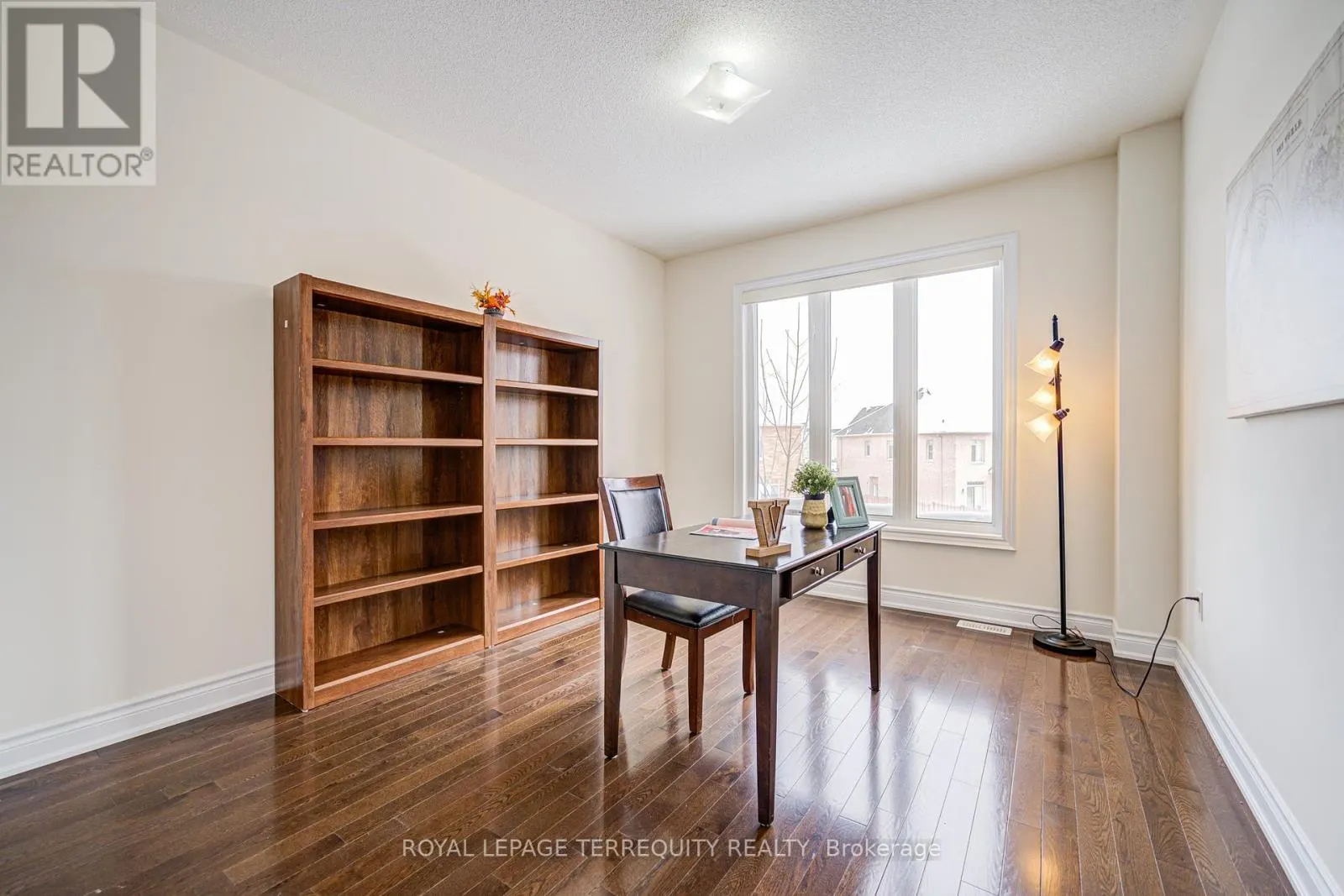 32 MISTYGLEN CRESCENT