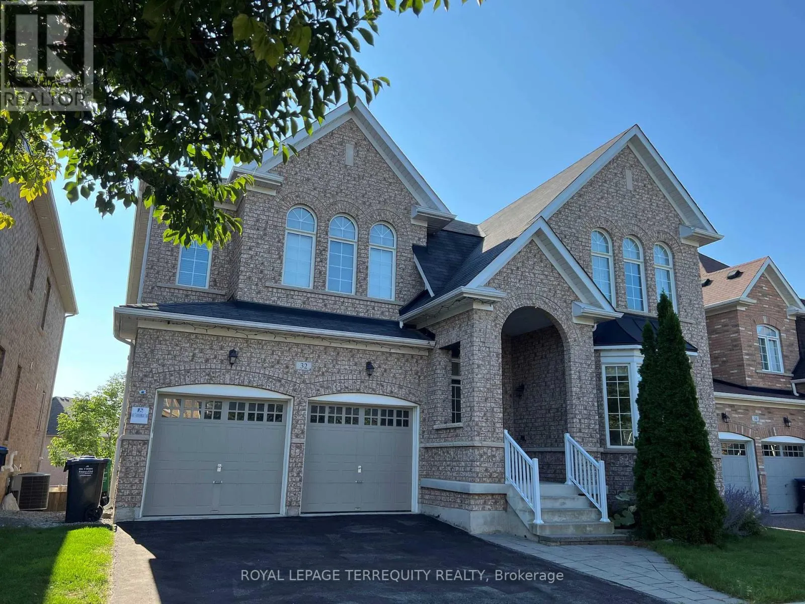 32 MISTYGLEN CRESCENT