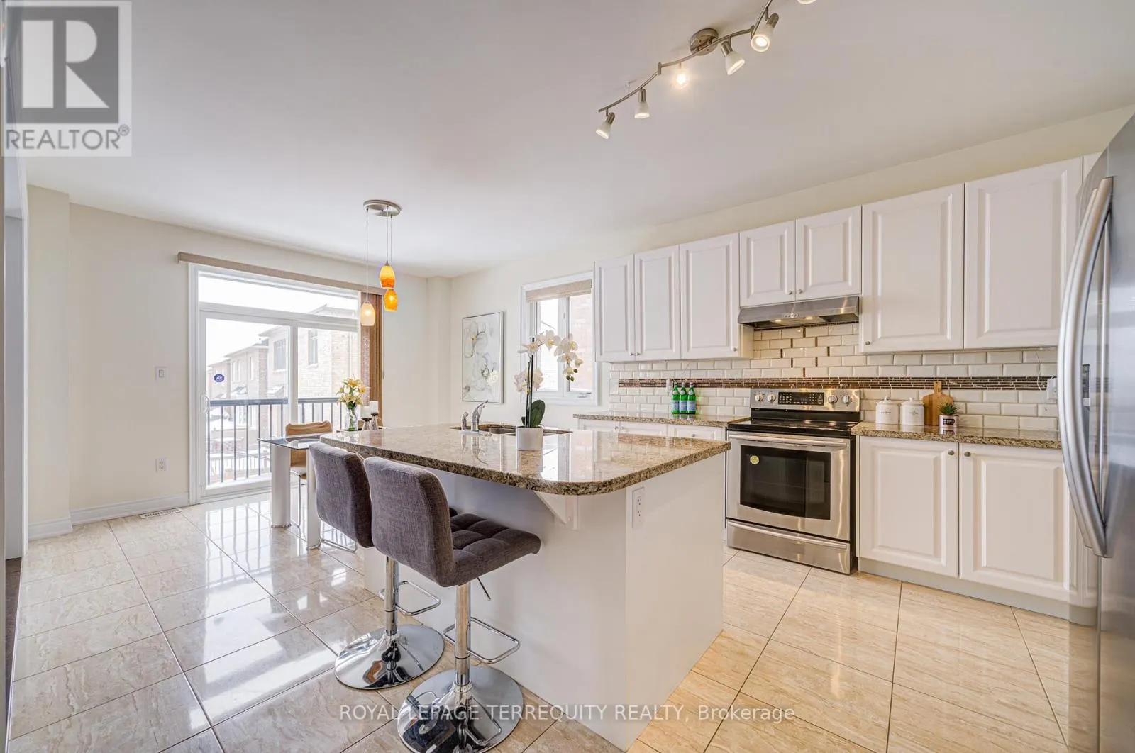 32 MISTYGLEN CRESCENT