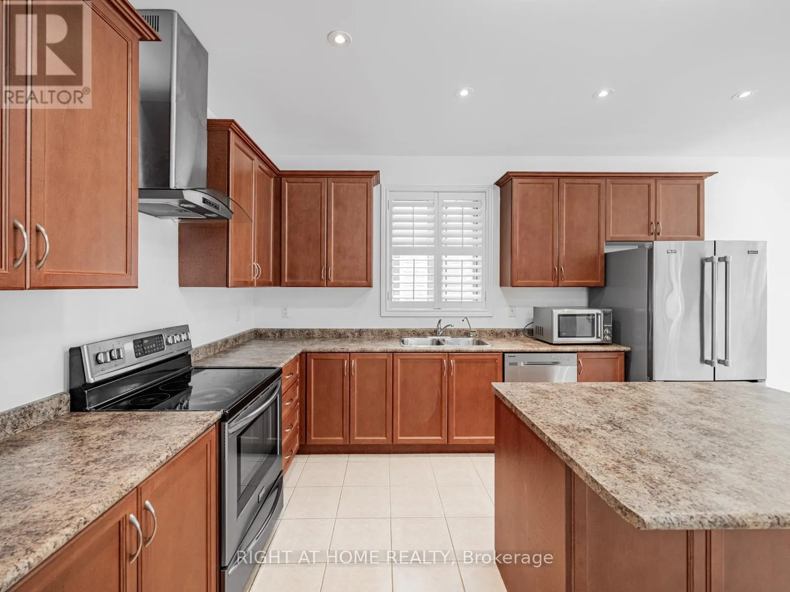 9 LISSON CRESCENT