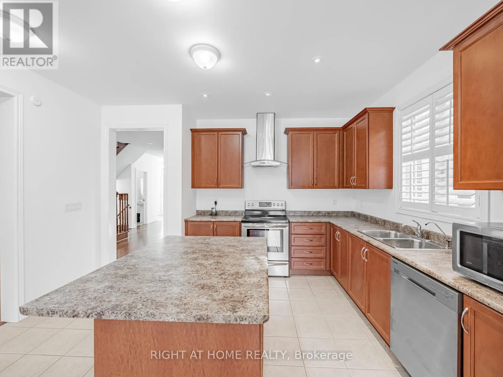 9 LISSON CRESCENT