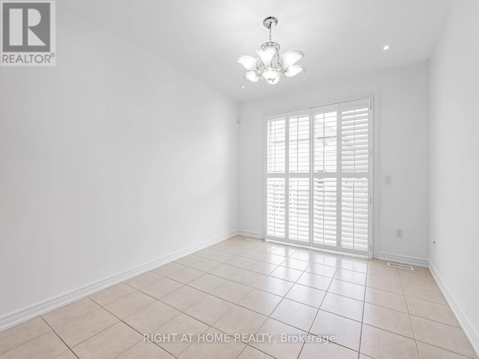 9 LISSON CRESCENT