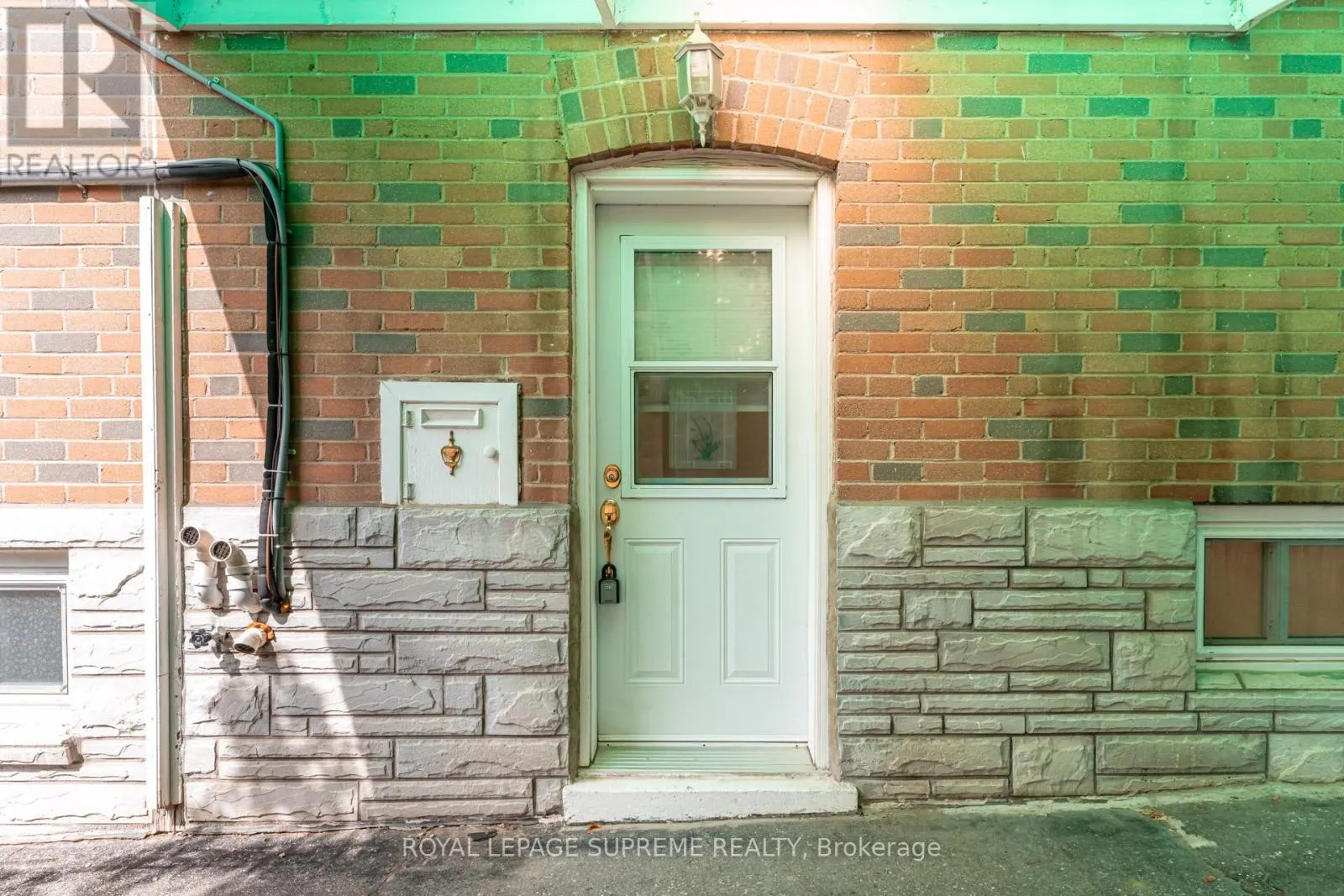 254 EILEEN AVENUE