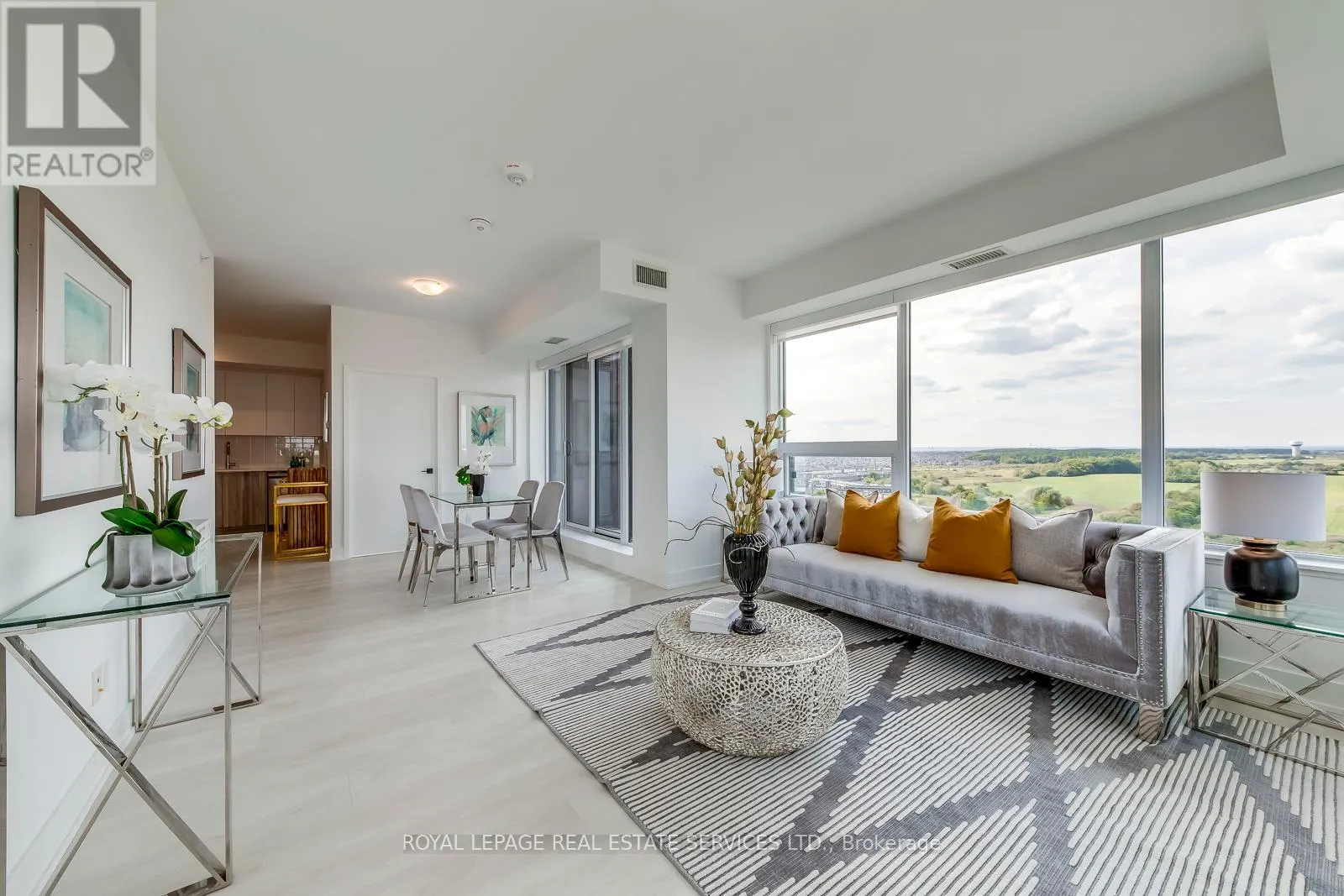 1318 - 2489 TAUNTON DRIVE