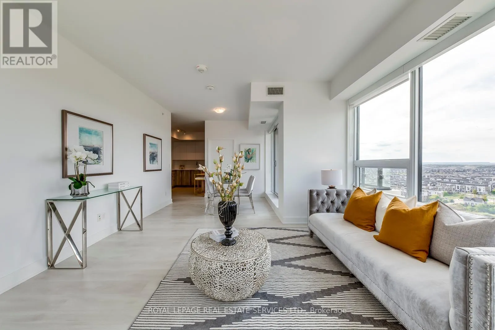 1318 - 2489 TAUNTON DRIVE