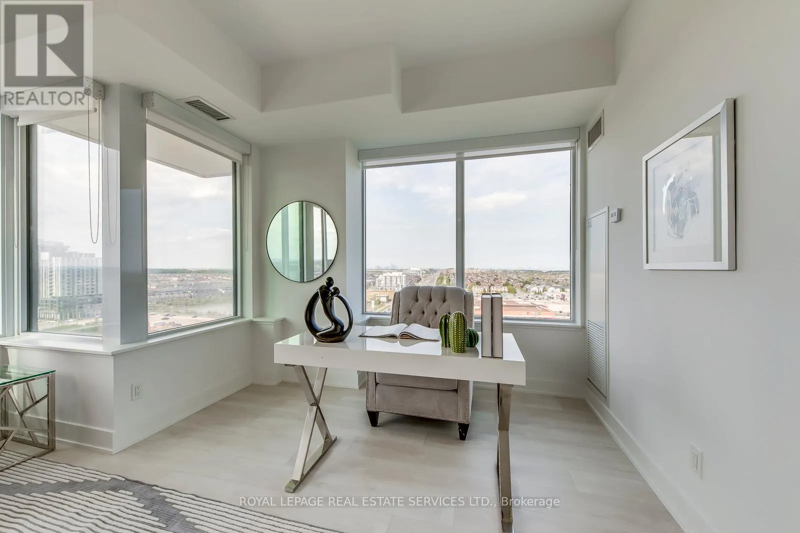 1318 - 2489 TAUNTON DRIVE