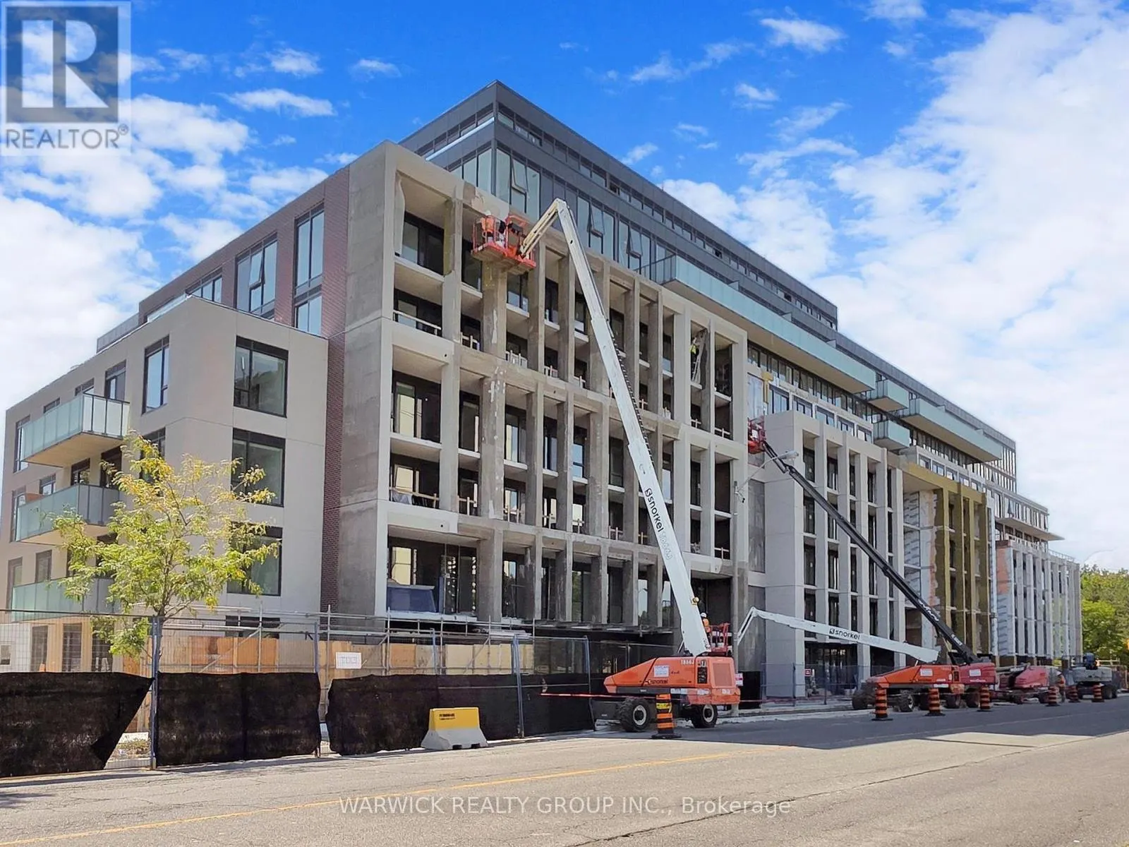 427 - 4365 BLOOR STREET W