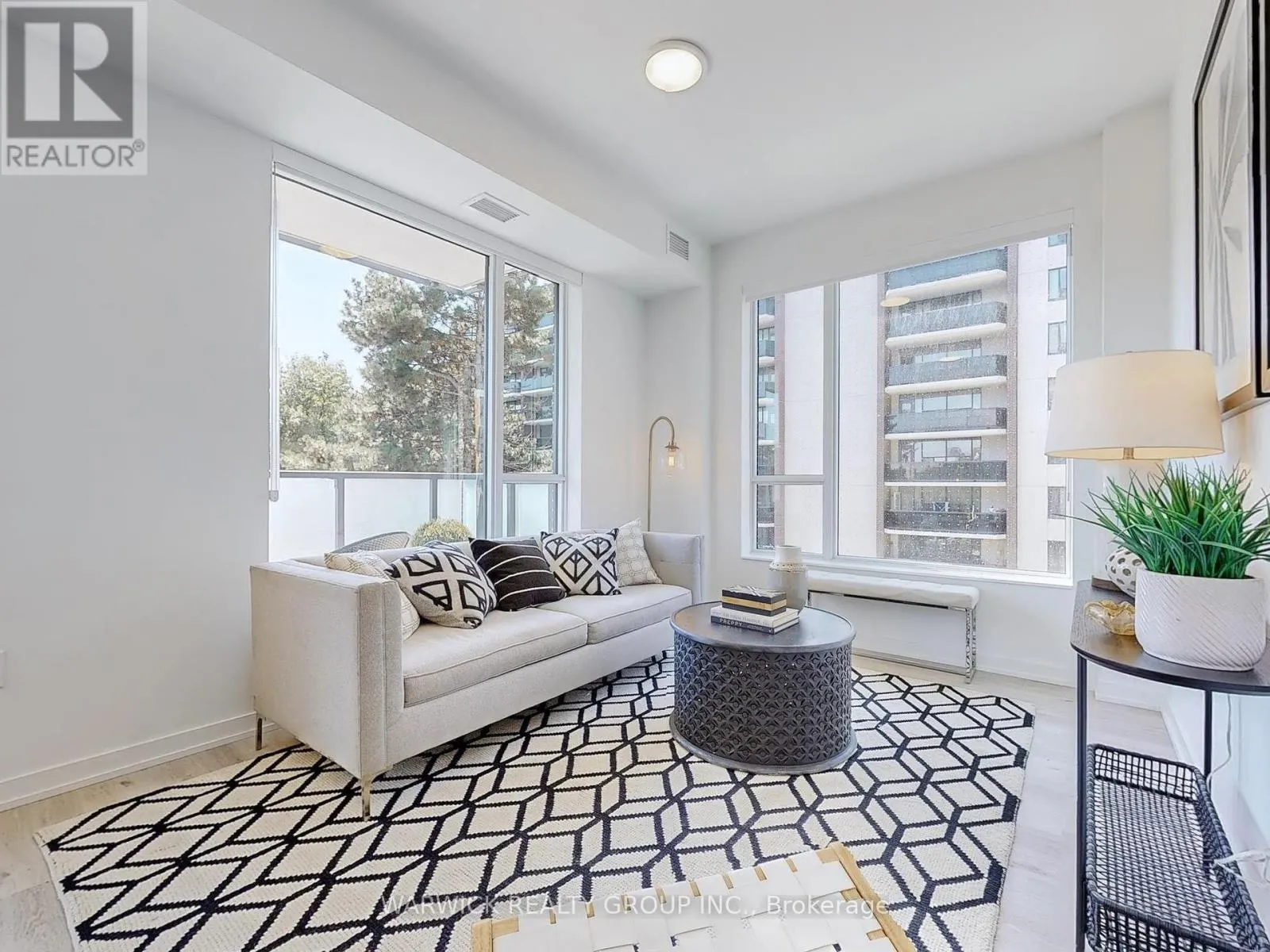 427 - 4365 BLOOR STREET W