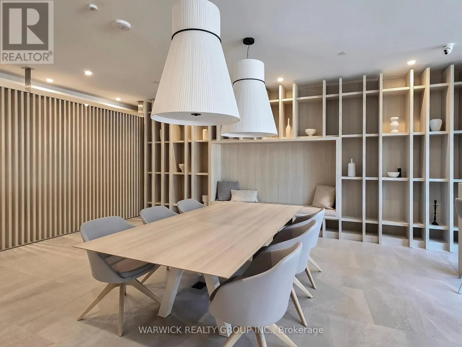 427 - 4365 BLOOR STREET W