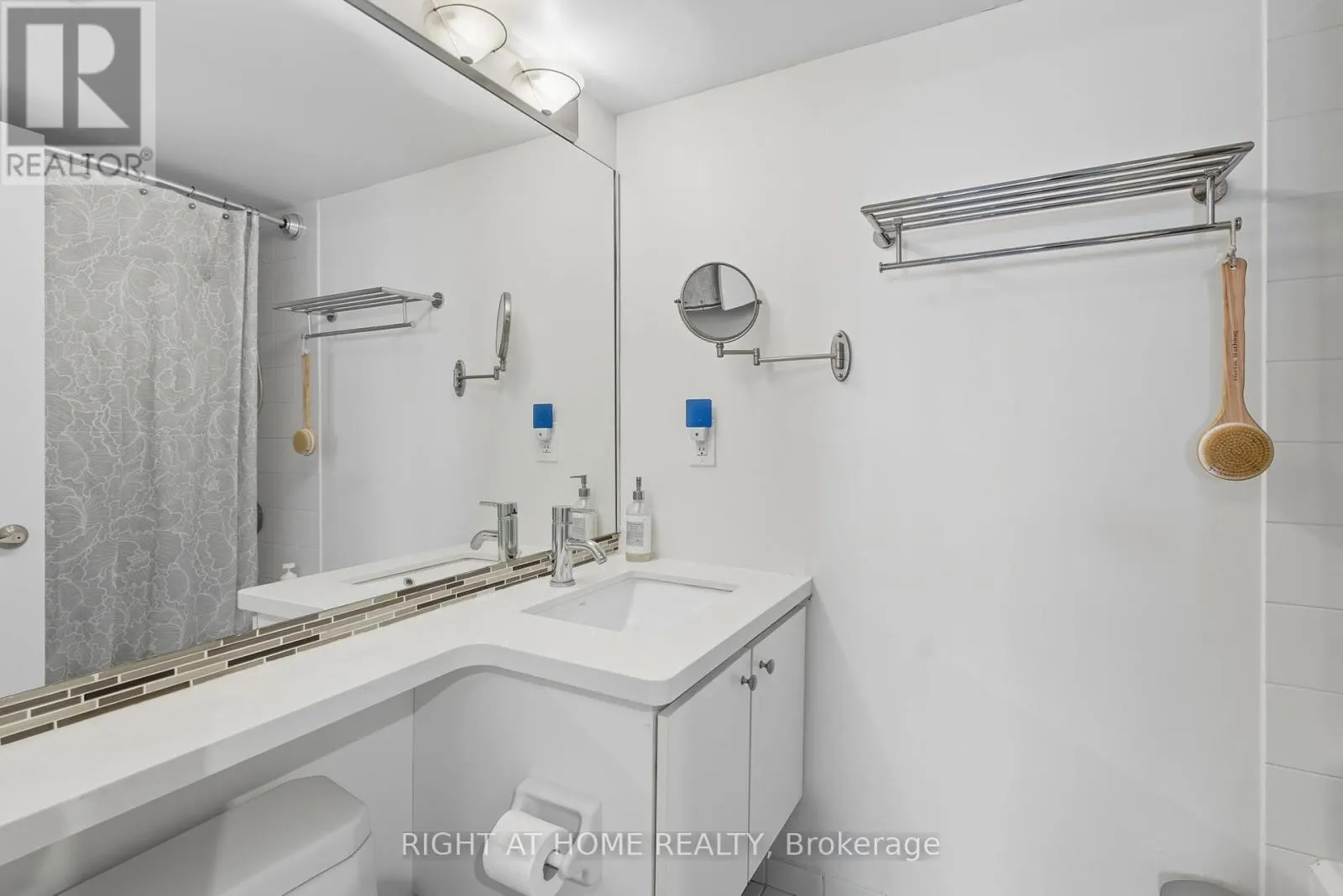 1306 - 2267 LAKE SHORE BOULEVARD W