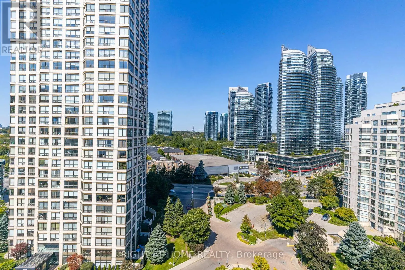1306 - 2267 LAKE SHORE BOULEVARD W