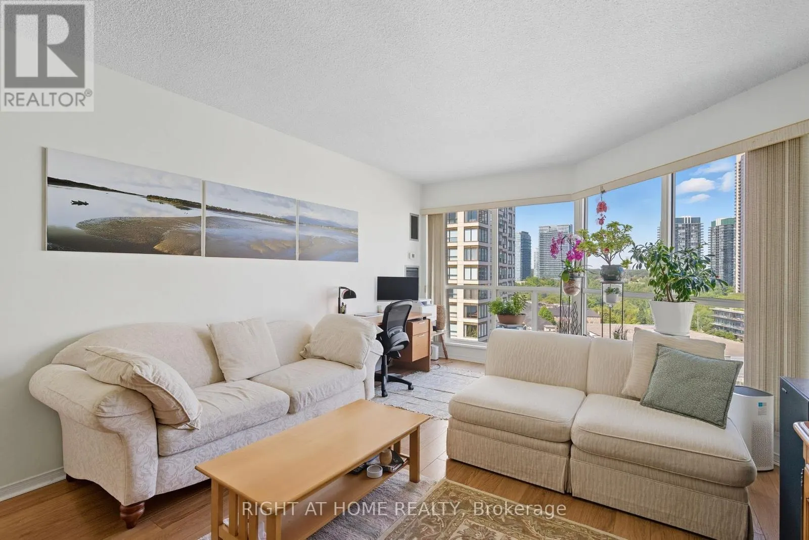 1306 - 2267 LAKE SHORE BOULEVARD W
