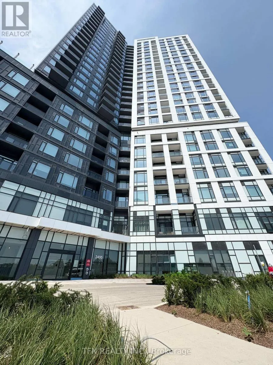 1703 - 2495 EGLINTON AVENUE W