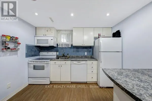 16 LYNWOOD COURT