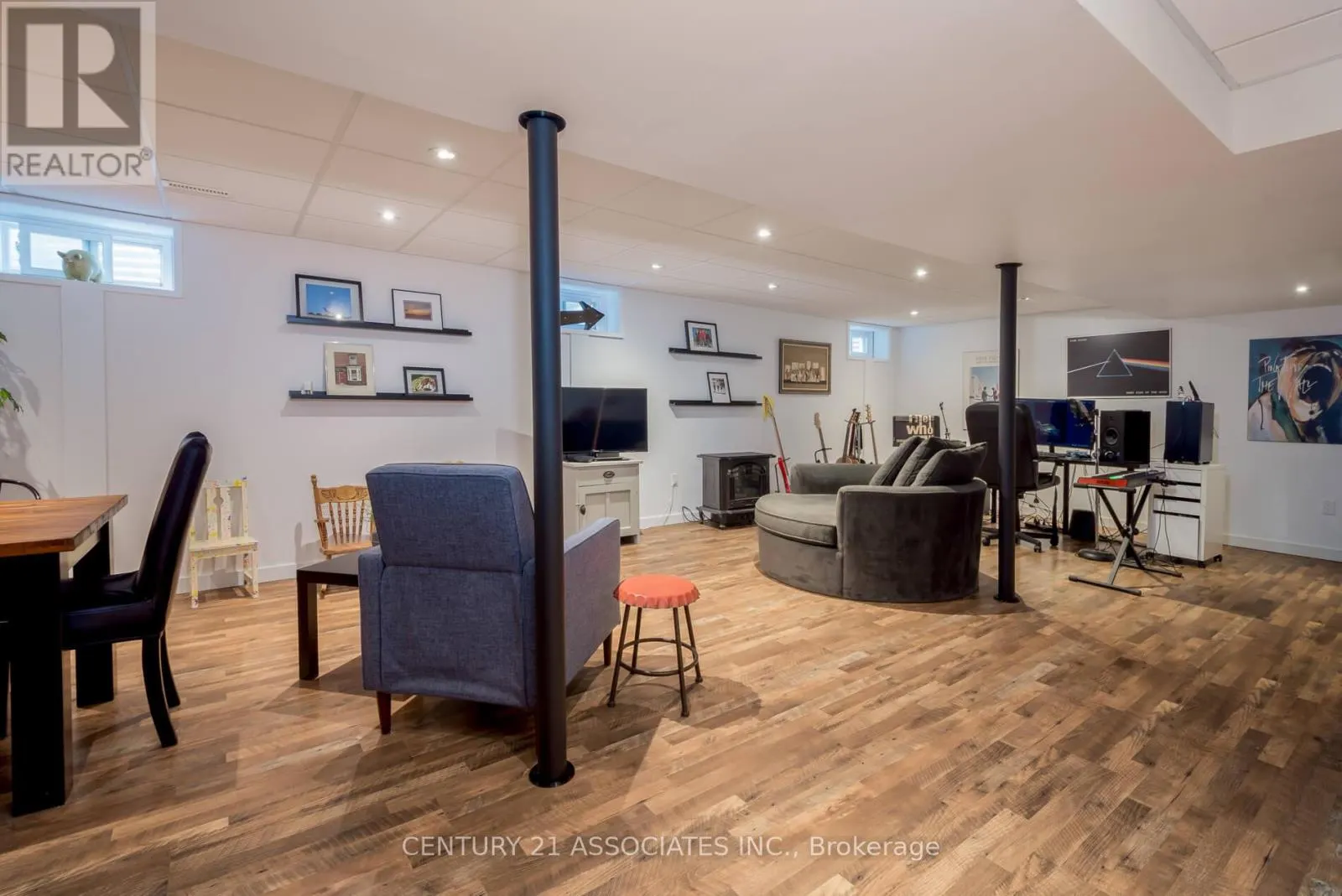 1324 QUINPOOL COURT