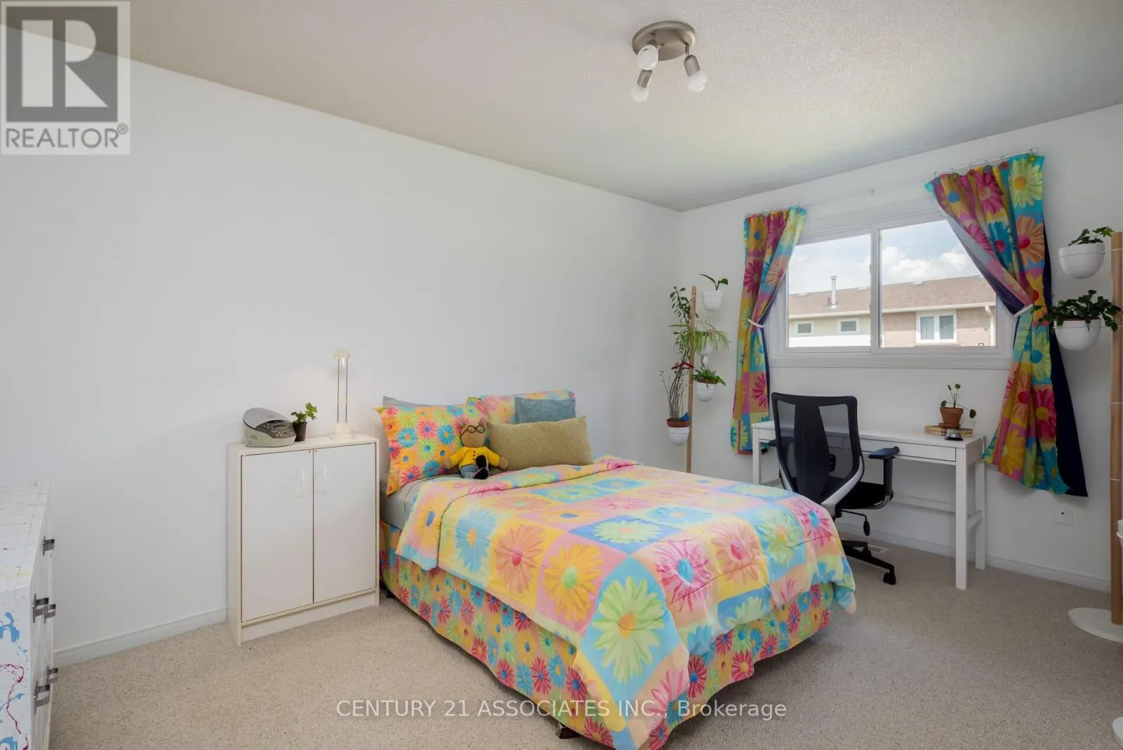 1324 QUINPOOL COURT
