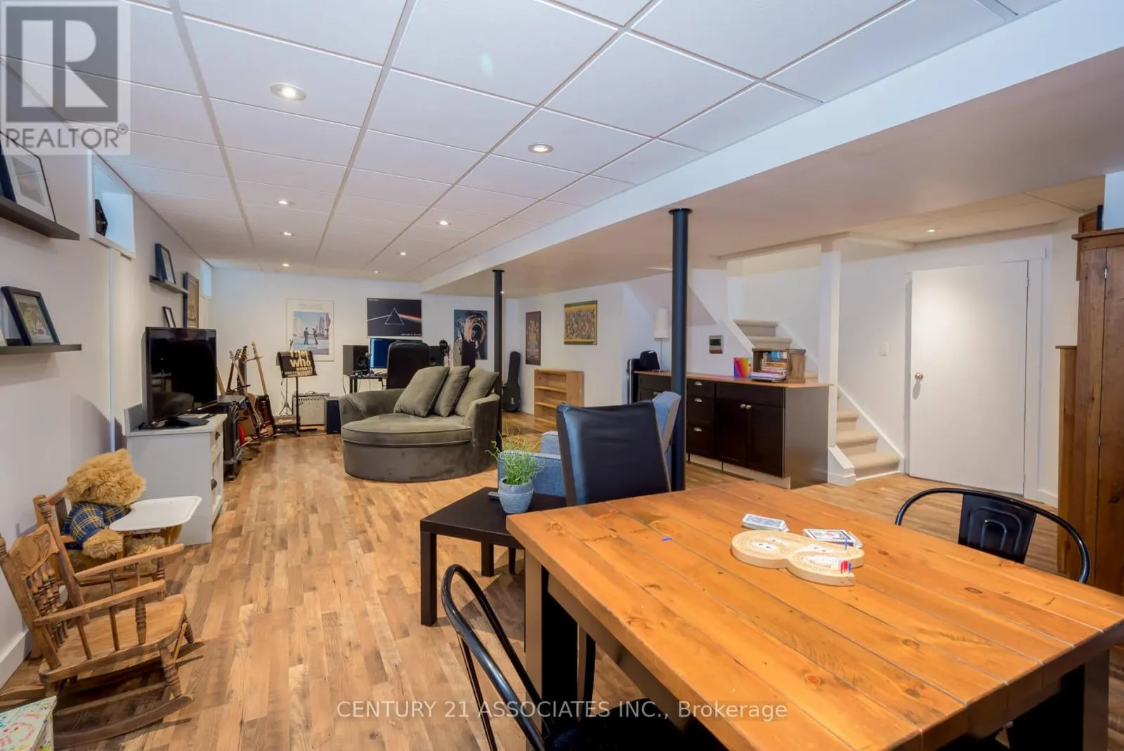 1324 QUINPOOL COURT