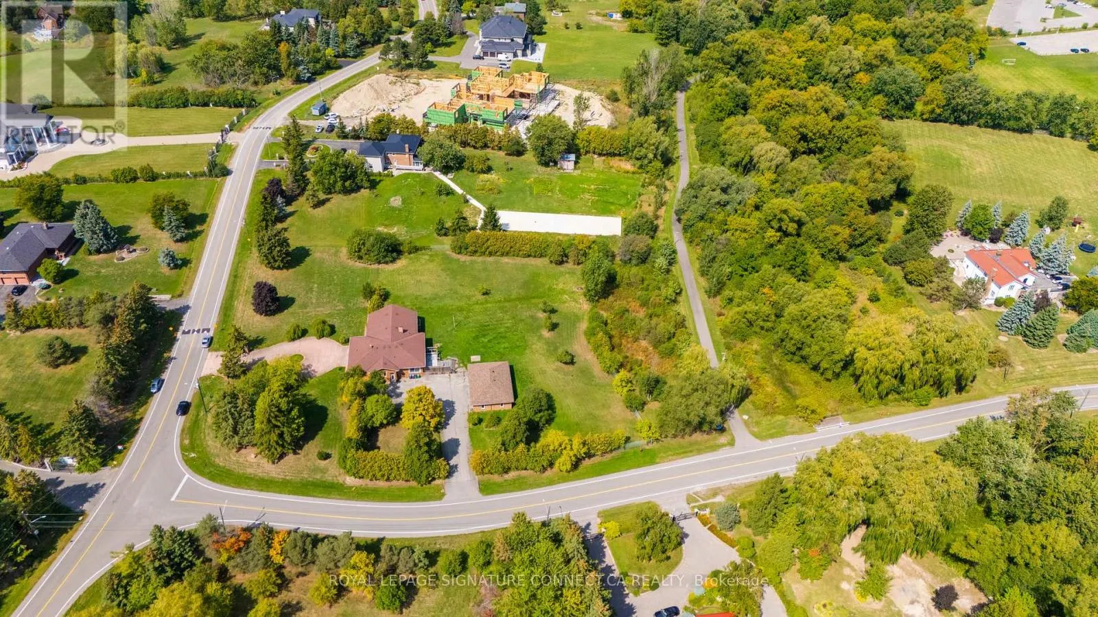 11 JULIAN DRIVE