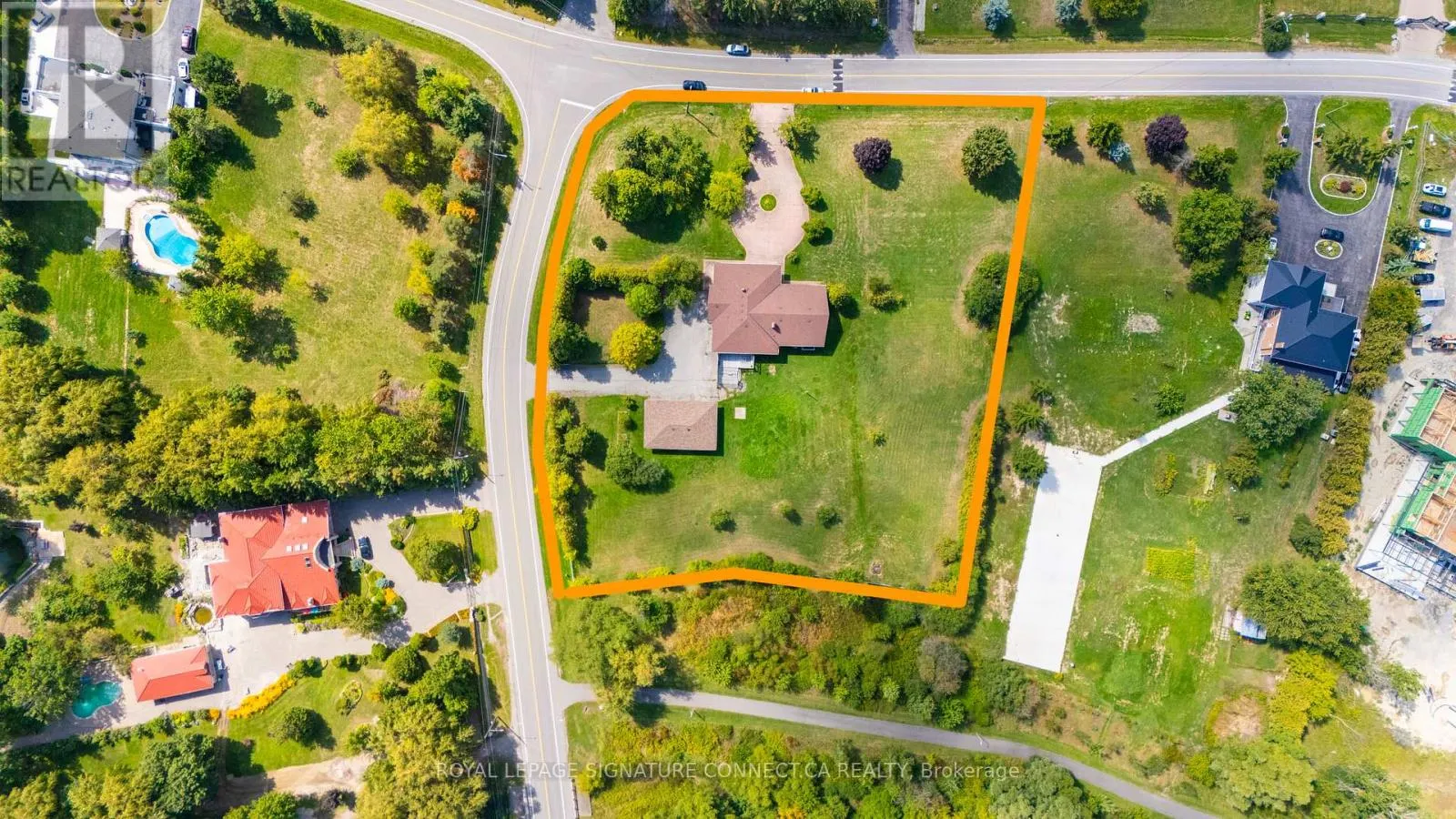 11 JULIAN DRIVE