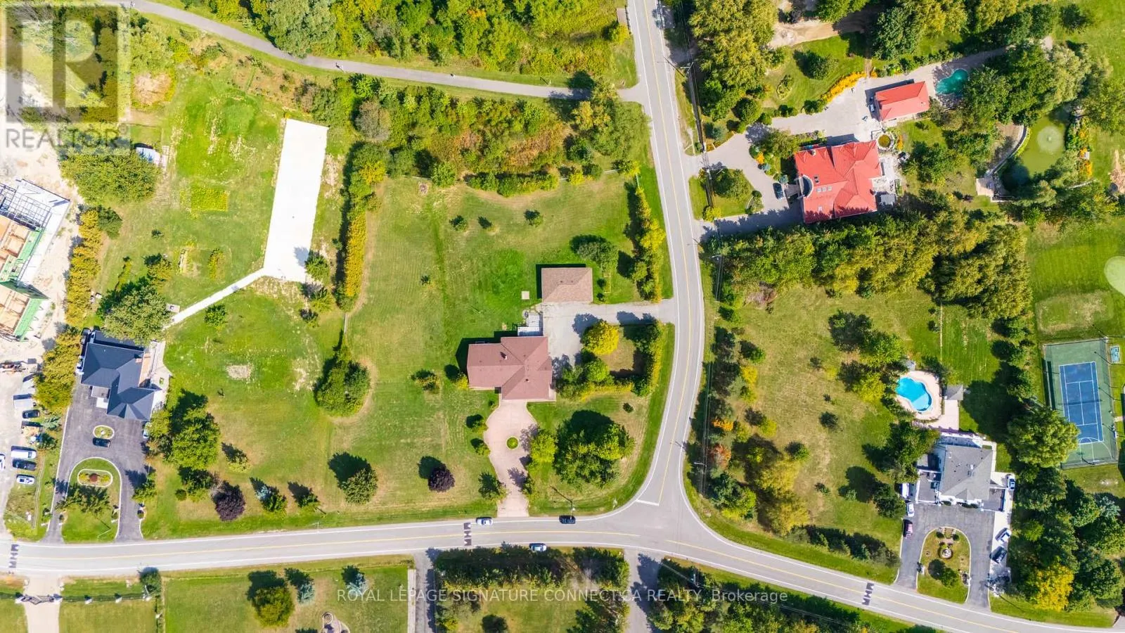 11 JULIAN DRIVE