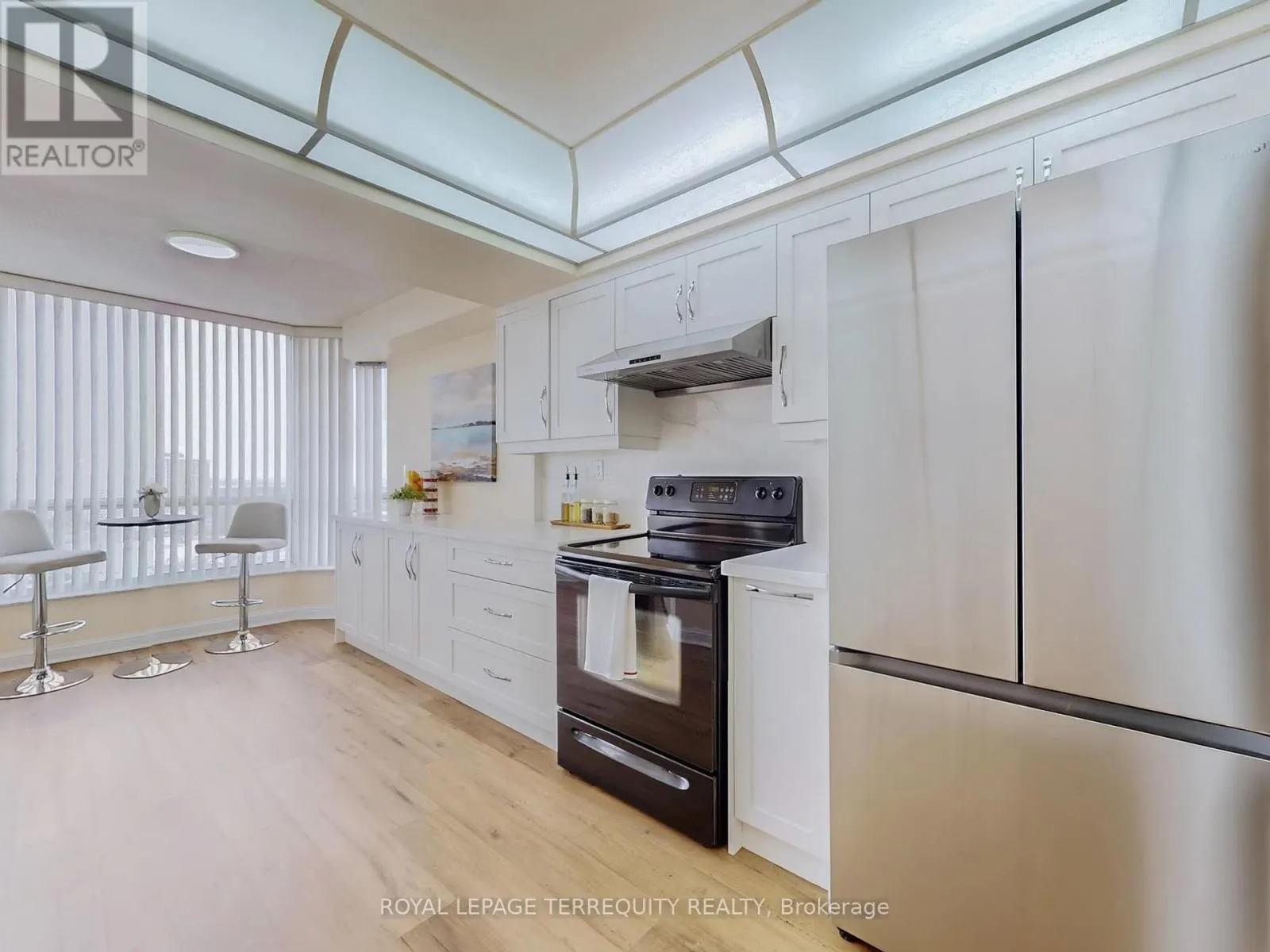 1709 - 24 HANOVER ROAD