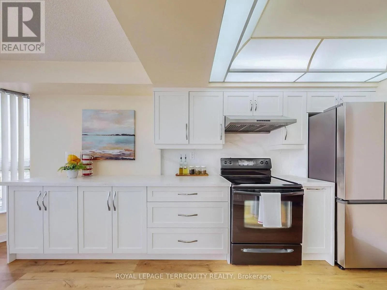 1709 - 24 HANOVER ROAD