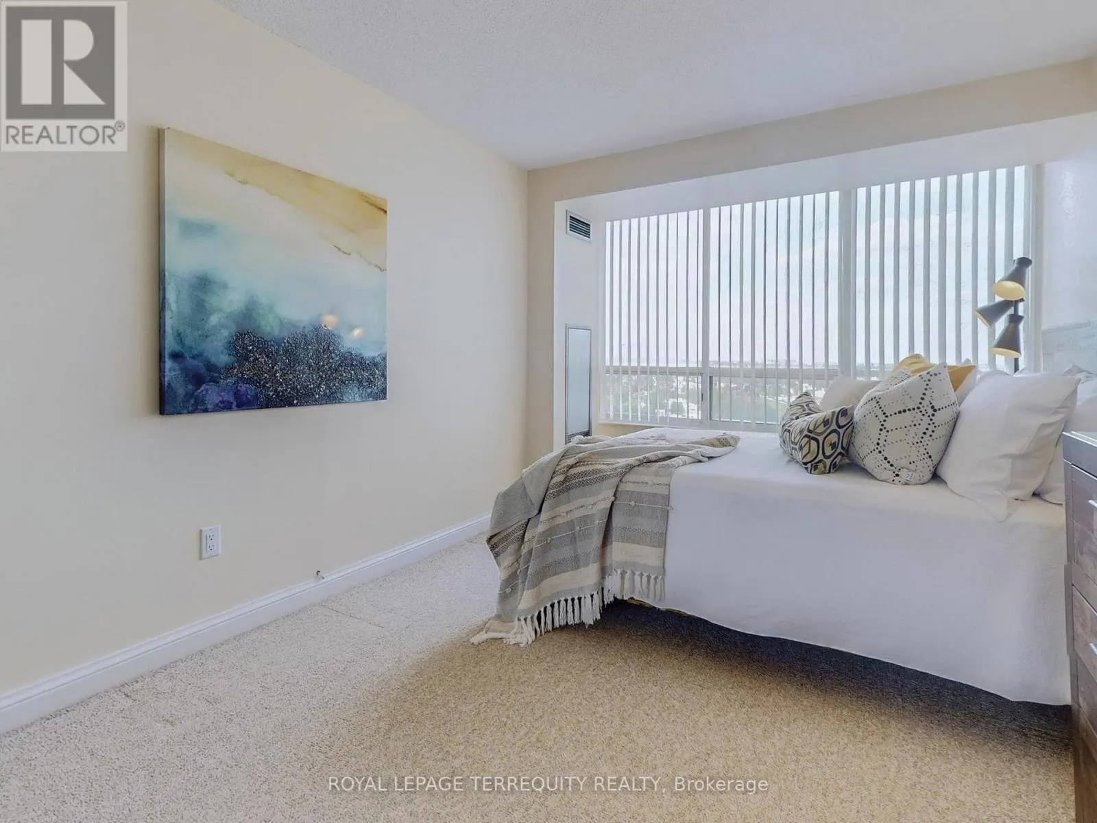 1709 - 24 HANOVER ROAD