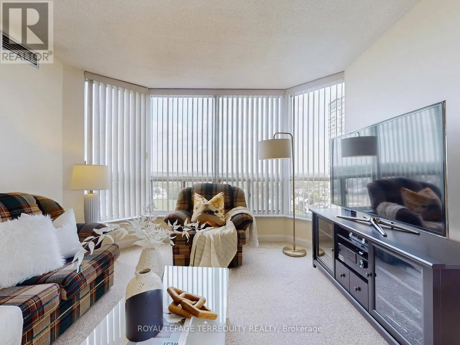1709 - 24 HANOVER ROAD