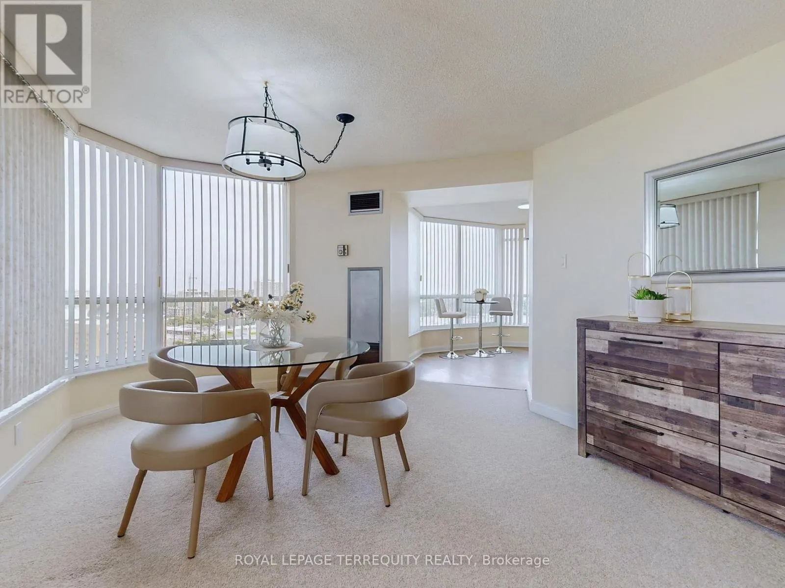 1709 - 24 HANOVER ROAD