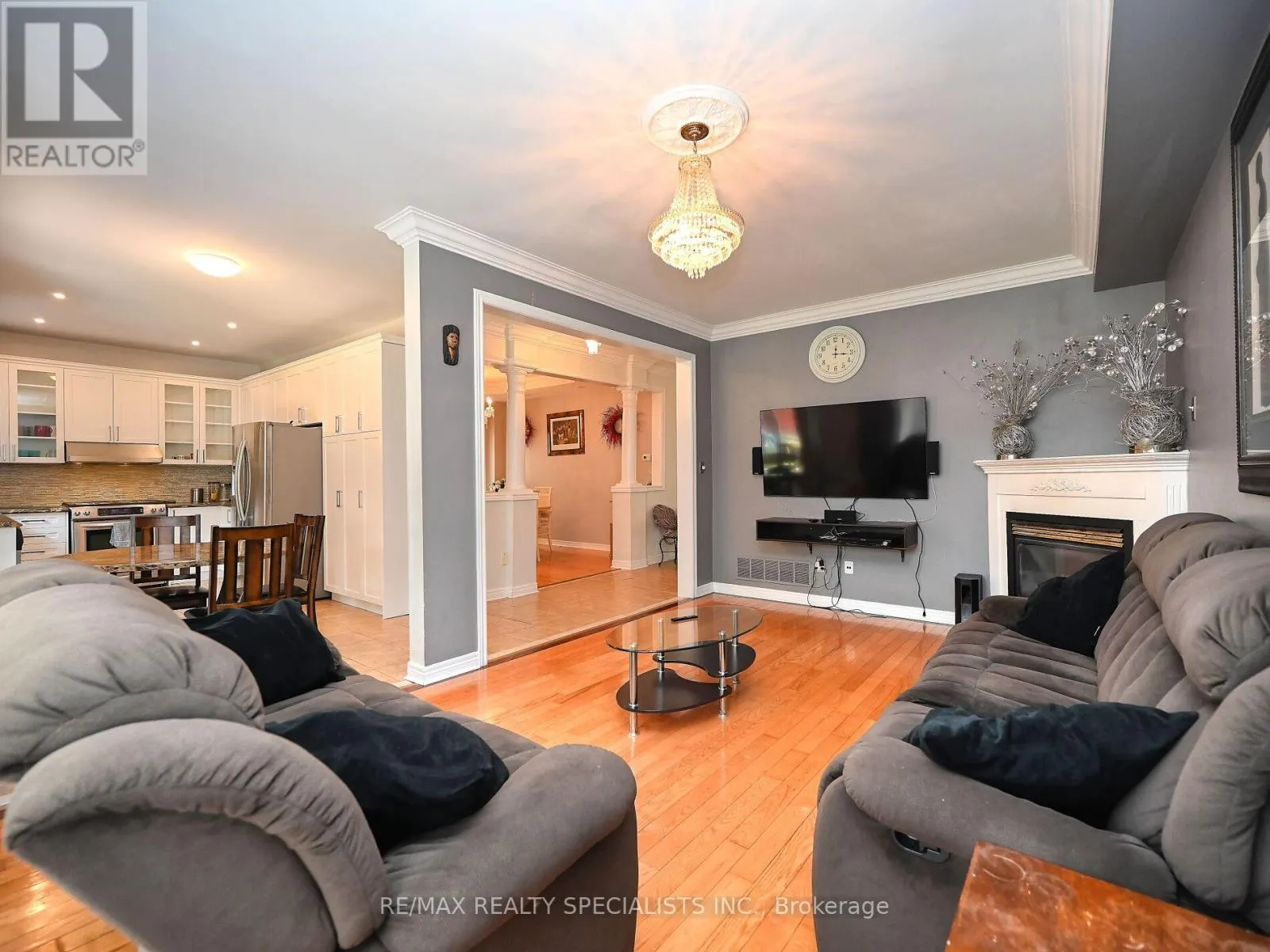 64 MOSSGROVE CRESCENT