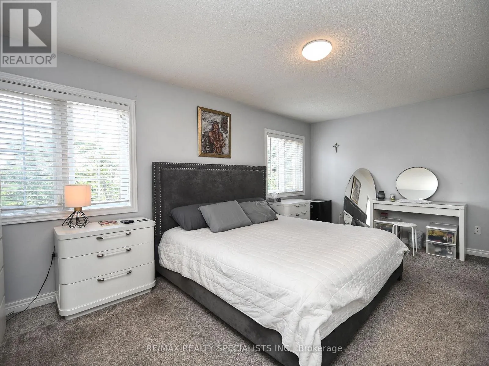 64 MOSSGROVE CRESCENT