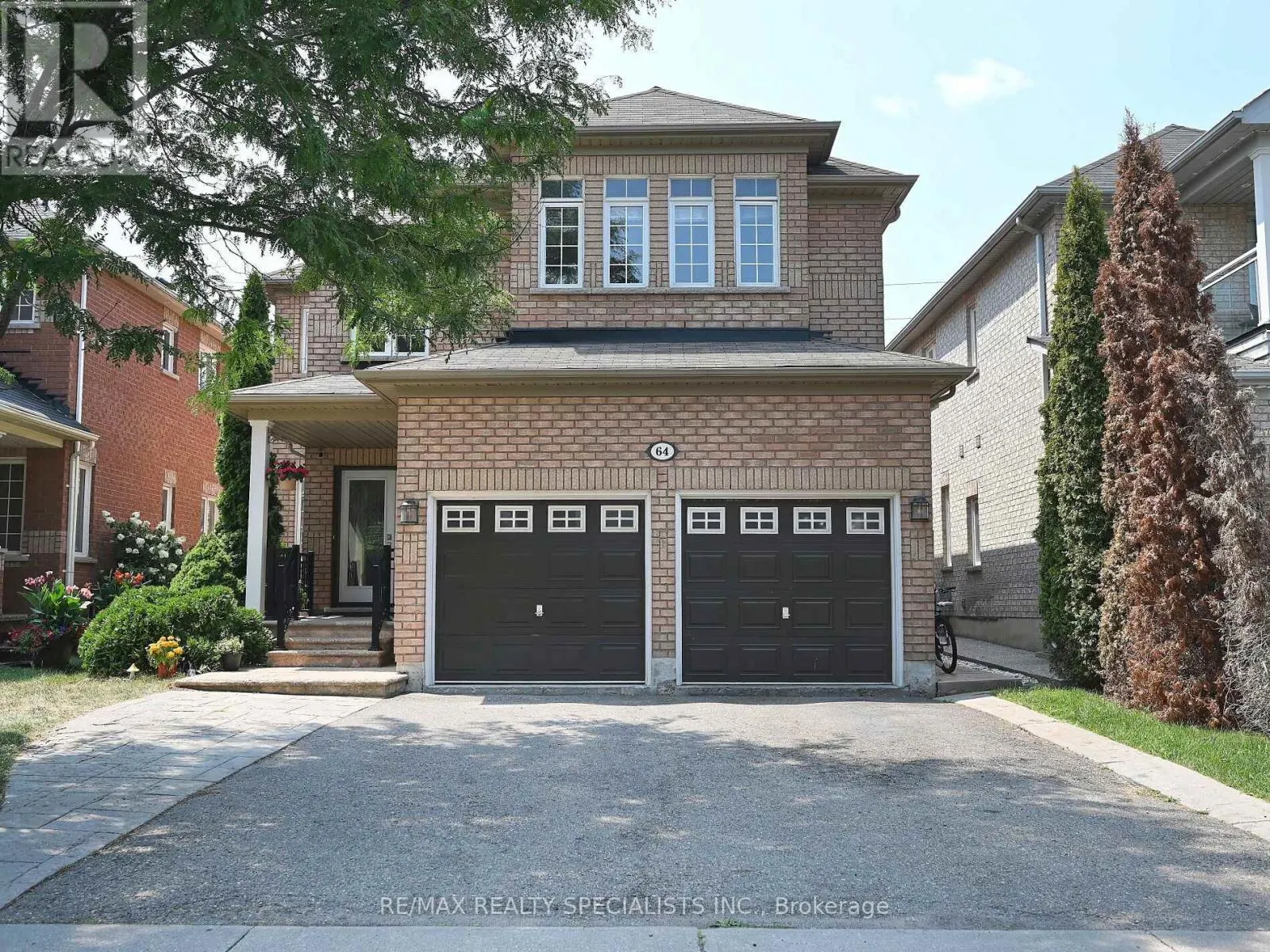 64 MOSSGROVE CRESCENT